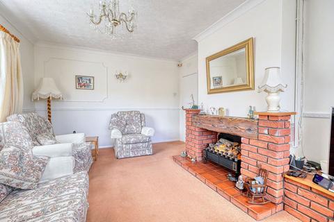 3 bedroom bungalow for sale, Hurst Lane, Scunthorpe, Lincolnshire, DN17 2ST