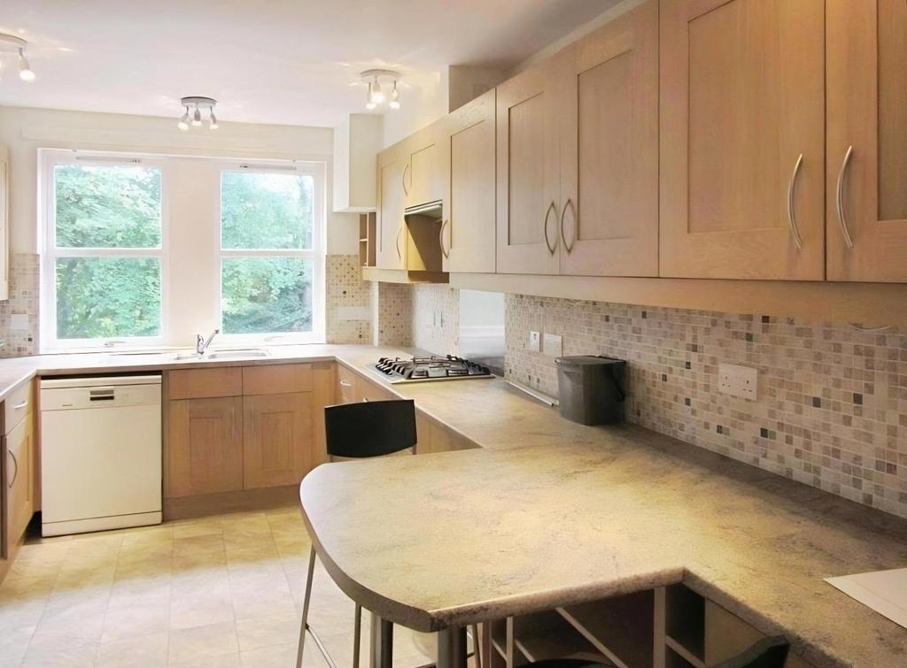 Apartment in Edinburgh - View 3
