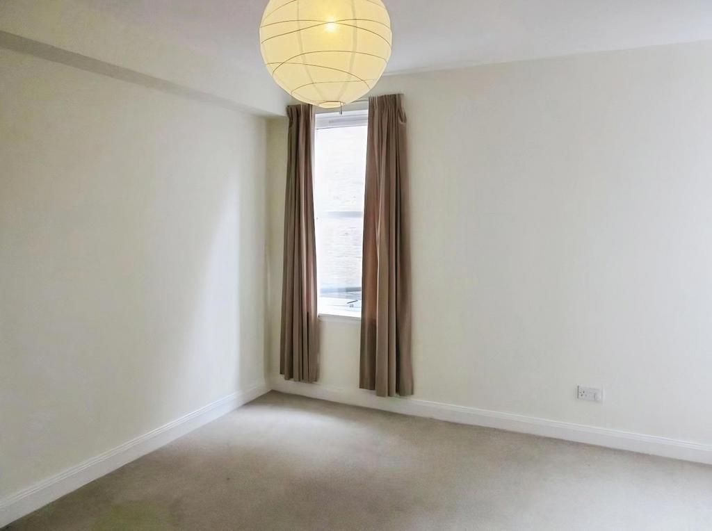 Apartment in Edinburgh - View 5