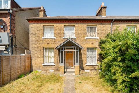 The Burroughs, London NW4