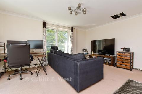 1 bedroom flat for sale, Kingston Square, Leatherhead KT22