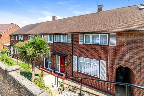 Longcliffe Path, Watford, WD19