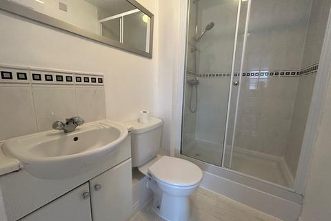 2 bedroom flat to rent, Bevan Gate, Bracknell, Berkshire, RG42