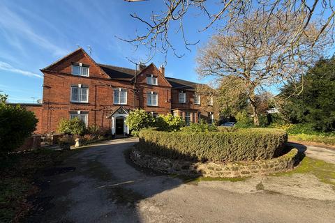 1 bedroom flat to rent, Flat 9 Stivichall Manor, 28 Leamington Road, Coventry, CV3 6GG