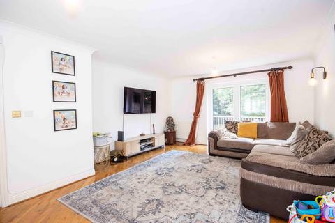 4 bedroom detached house for sale, Wyatts Road, Chorleywood, Herts, WD3