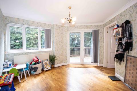 4 bedroom detached house for sale, Wyatts Road, Chorleywood, Herts, WD3