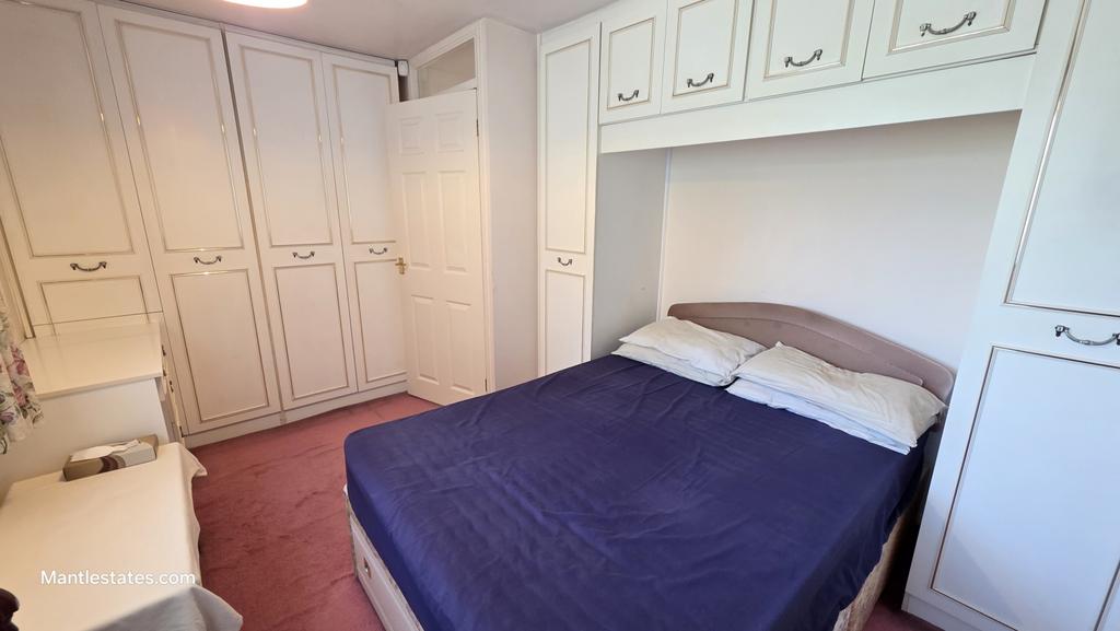 Rear bedroom