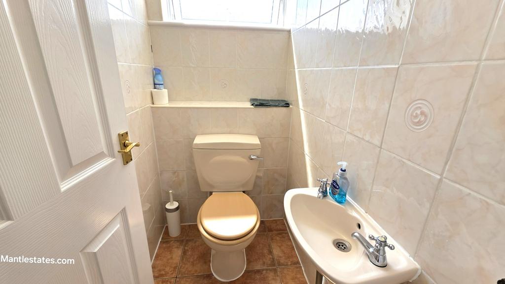 Guest cloak room