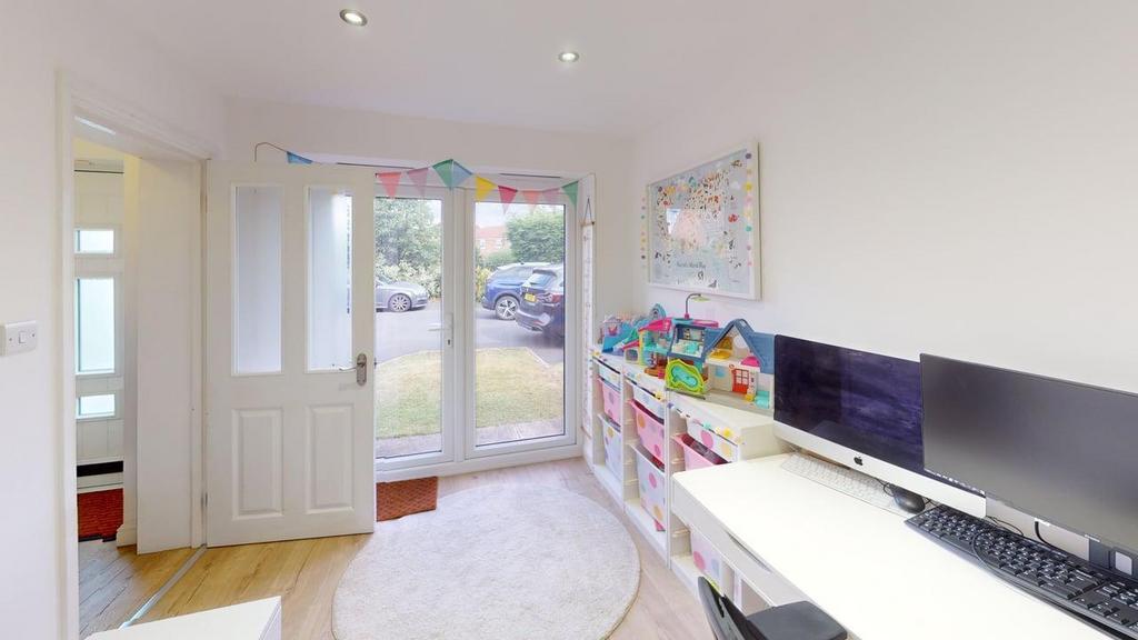 House in North Tyneside, Holystone - More