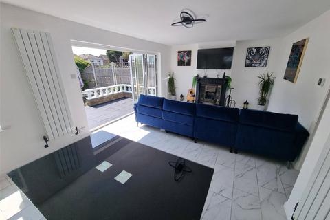 4 bedroom bungalow for sale, Albany Road, Rayleigh, Essex, SS6