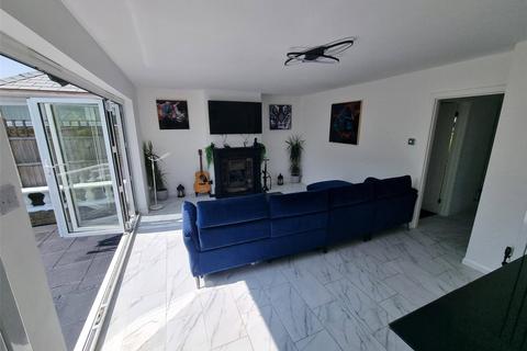 4 bedroom bungalow for sale, Albany Road, Rayleigh, Essex, SS6