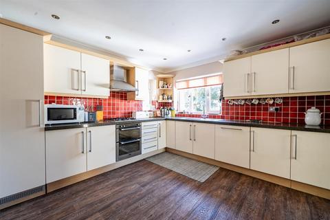 4 bedroom bungalow for sale, South Lane, Nether Stowey, Bridgwater