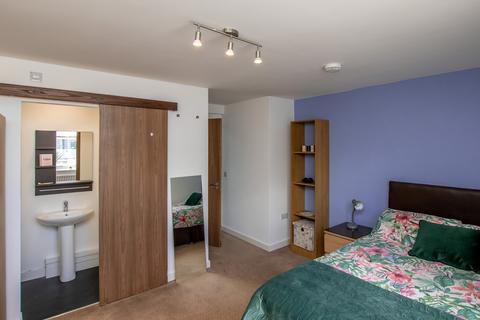 5 bedroom apartment to rent, Flat D The Clubhouse