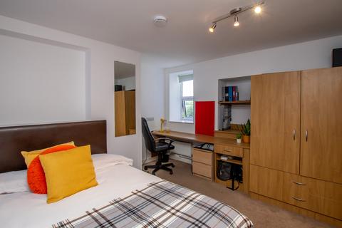 5 bedroom apartment to rent, Flat D The Clubhouse