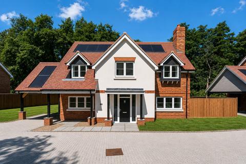 undefined, Ockford Road, Surrey GU7