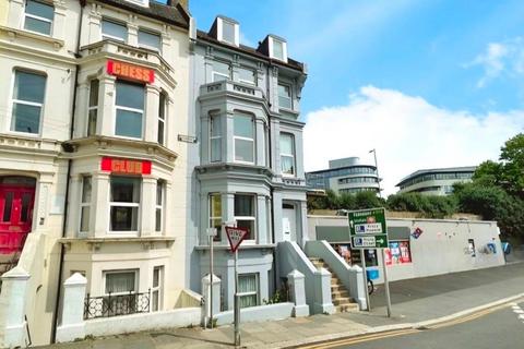 3 bed flat/apartment for rent in Cornwallis Terrace, Hastings TN34