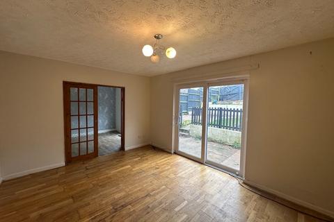 3 bed property for rent in Dunlin Drive, KIDDERMINSTER, DY10