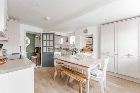 3 bedroom cottage to rent, High Street, Coltishall