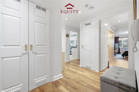 2 bedroom flat for sale, Village Road, Enfield, EN1