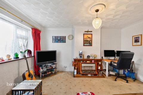 2 bedroom end of terrace house for sale, Hatton Green, Feltham