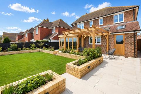4 bedroom detached house for sale, Foreland Heights, Broadstairs
