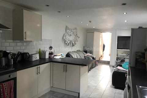 7 bedroom end of terrace house to rent, Northcote Street, Cardiff CF24