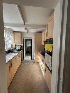 2 bedroom terraced house to rent, Dore Avenue, E12