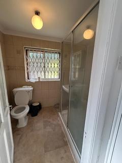 2 bedroom terraced house to rent, Dore Avenue, E12