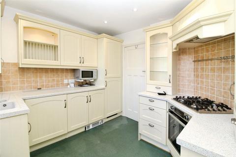 2 bedroom apartment to rent, Clovelly Court, Hornchurch, Essex, RM11