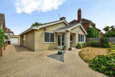 2 bedroom detached bungalow for sale, Vine Road, Skegness