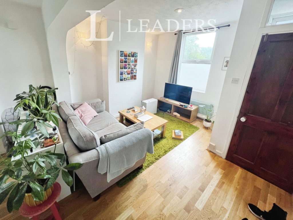 Newmarket Road, Cambridge, CB5 - View 2
