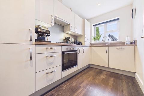 3 bedroom terraced house for sale, Reading Road, Farnborough, Hampshire, GU14