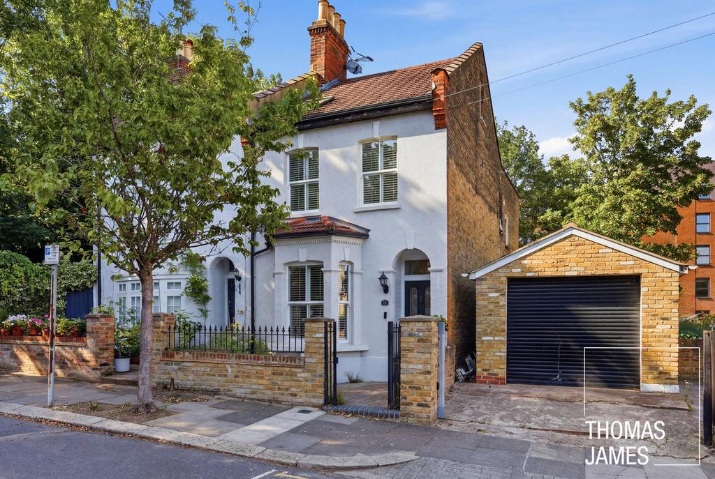 Detached house exterior, garage