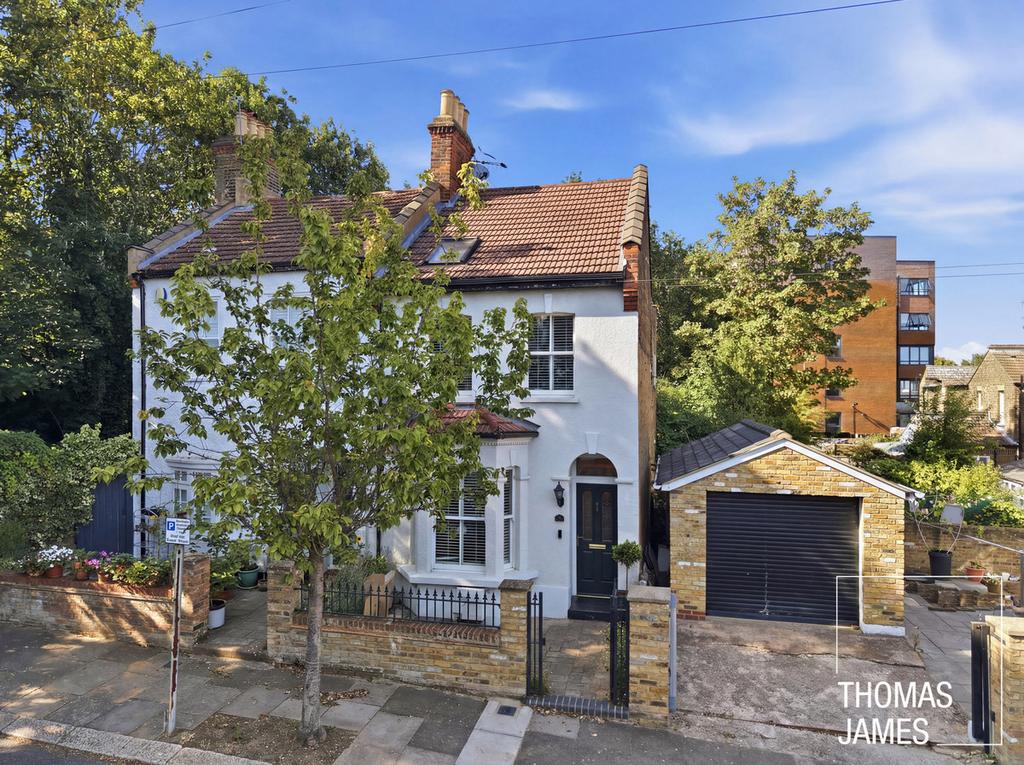 Detached house exterior, garage