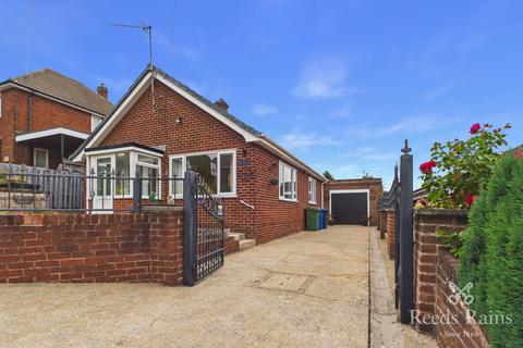 3 bedroom bungalow to rent, Newbridge Street, Chesterfield S41