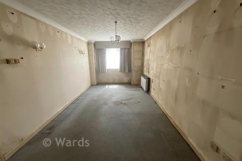 1 bedroom ground floor flat for sale, West Street, Gravesend, Kent