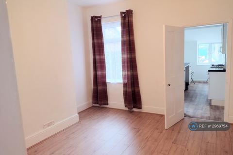 2 bedroom terraced house to rent, Stafford Street, Burton-On-Trent, DE14