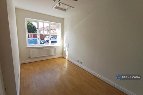 3 bedroom detached house to rent, Blyth Close, Timperley, Altrincham, WA15