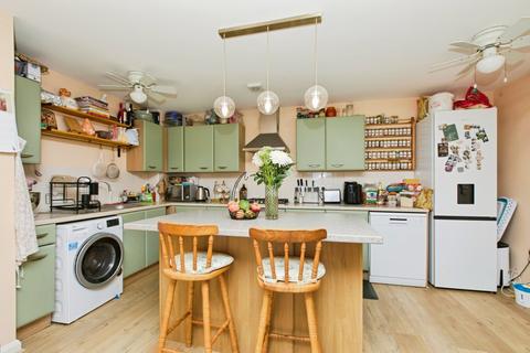2 bedroom flat for sale, Ashwood Close, Derby, Derbyshire, DE24