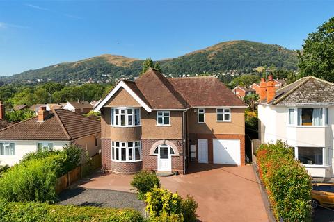 4 bedroom detached house for sale, Pickersleigh Road, Malvern