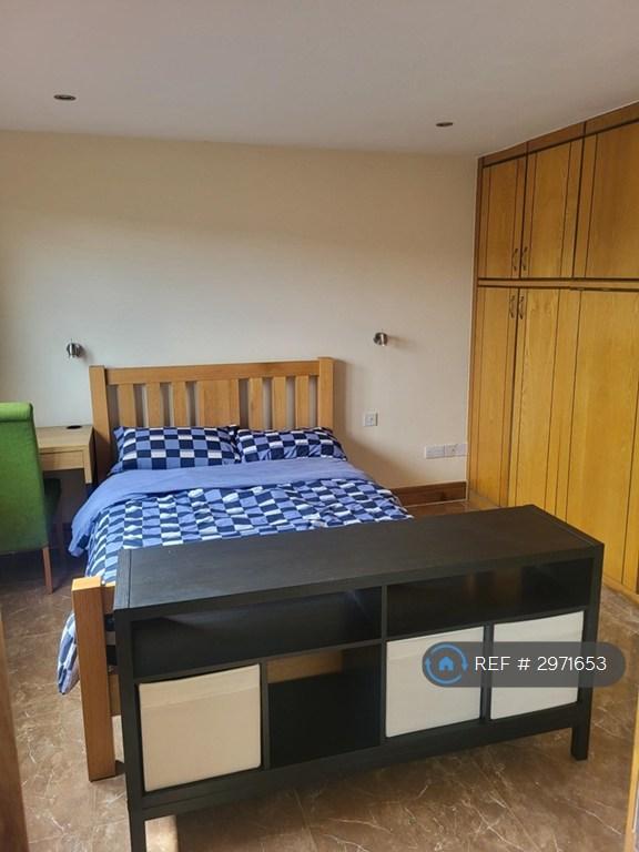 Colliers Way, Reading, RG30