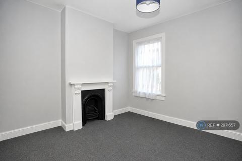 1 bedroom flat to rent, Lea Bridge Road, London, E10