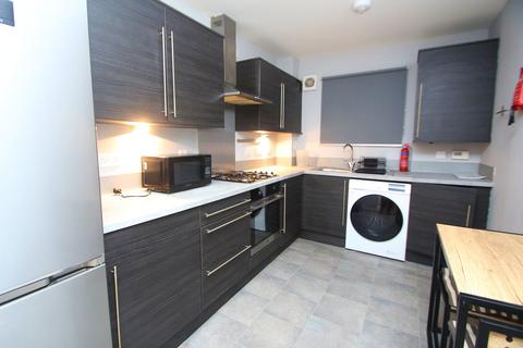 2 bedroom flat to rent, Old Shettleston Road, Glasgow, G32