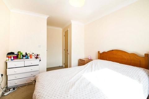 1 bedroom flat to rent, Harwoods Road, Hertfordshire WD18