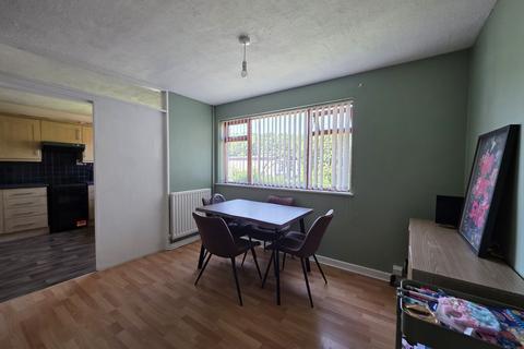 3 bedroom semi-detached house to rent, 12 Bousfield Crescent DL5 4HZ