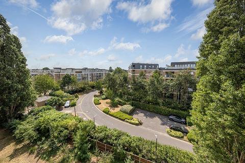 3 bedroom apartment for sale, Melliss Avenue, Kew, Surrey, TW9