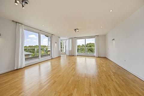 3 bedroom apartment for sale, Melliss Avenue, Kew, Surrey, TW9