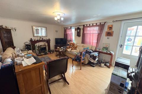 3 bedroom end of terrace house for sale, 42 Old Wharf