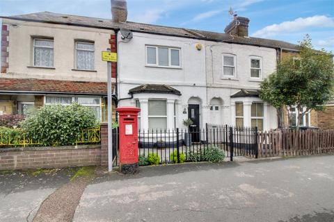 Windmill Lane, Cheshunt,