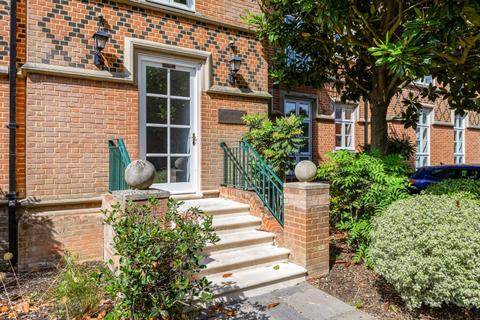 2 bedroom apartment for sale, Virginia Park, Virgnia Water